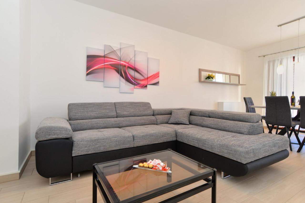 House Pula 2080 Villa Luaran gambar