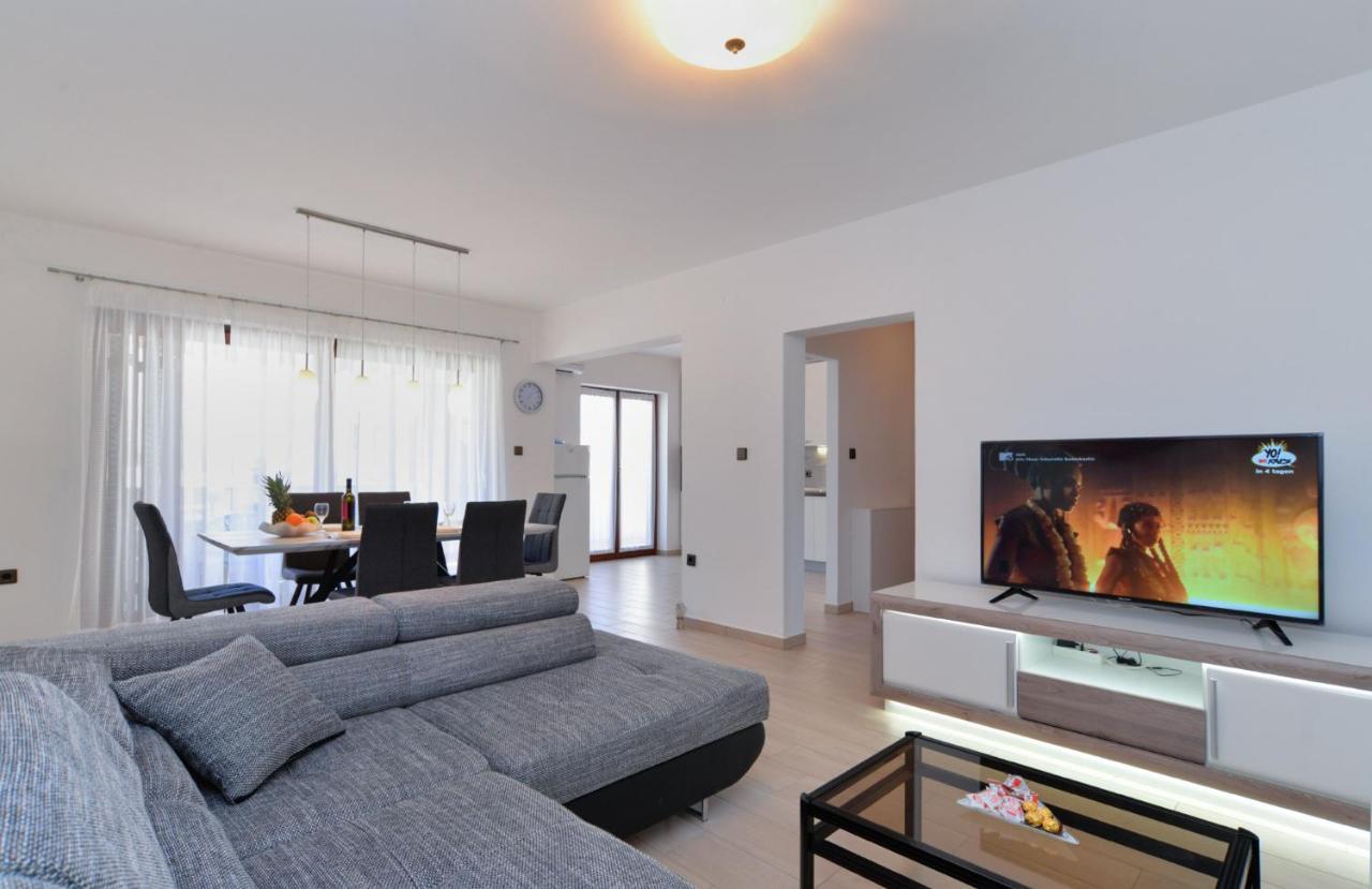 House Pula 2080 Villa Luaran gambar