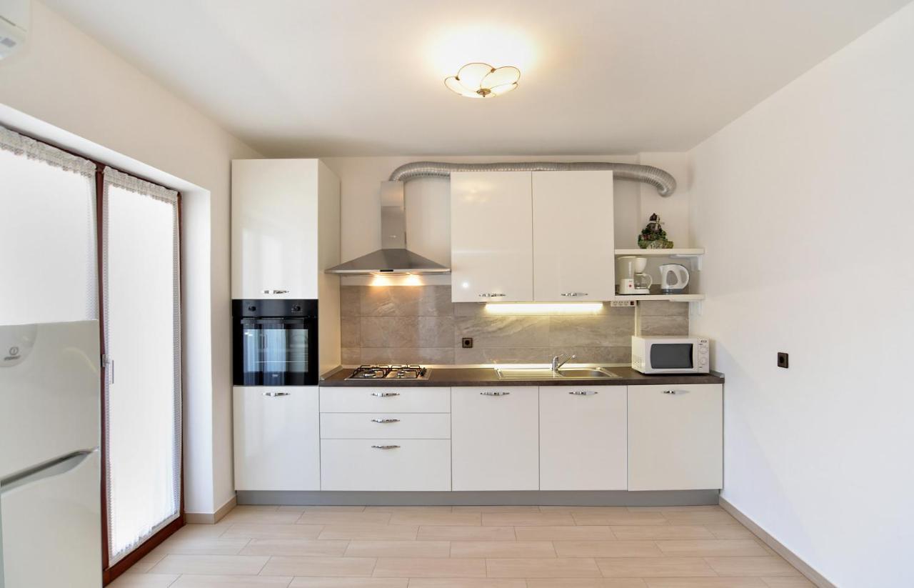 House Pula 2080 Villa Luaran gambar