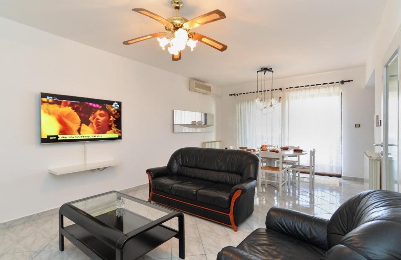 House Pula 2080 Villa Luaran gambar