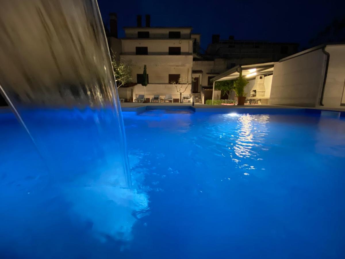 House Pula 2080 Villa Luaran gambar